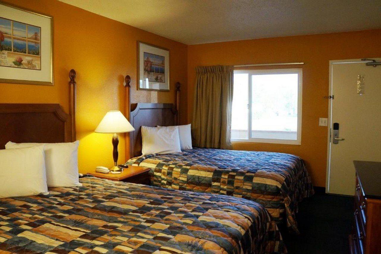 Classic Inn Red Bluff Bagian luar foto