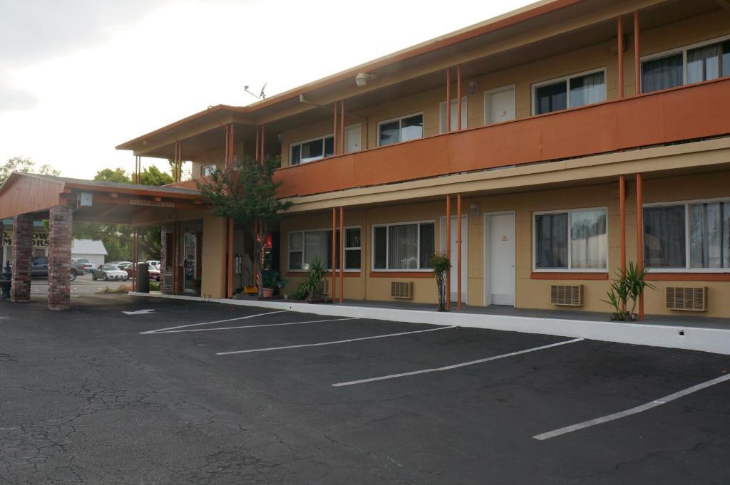 Classic Inn Red Bluff Bagian luar foto