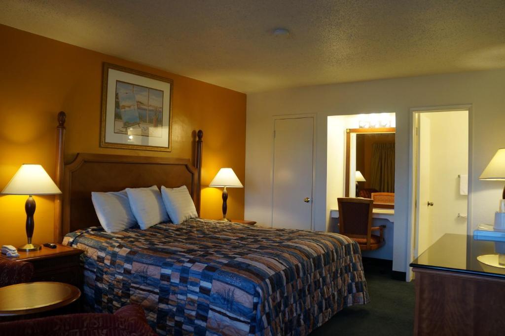 Classic Inn Red Bluff Bagian luar foto