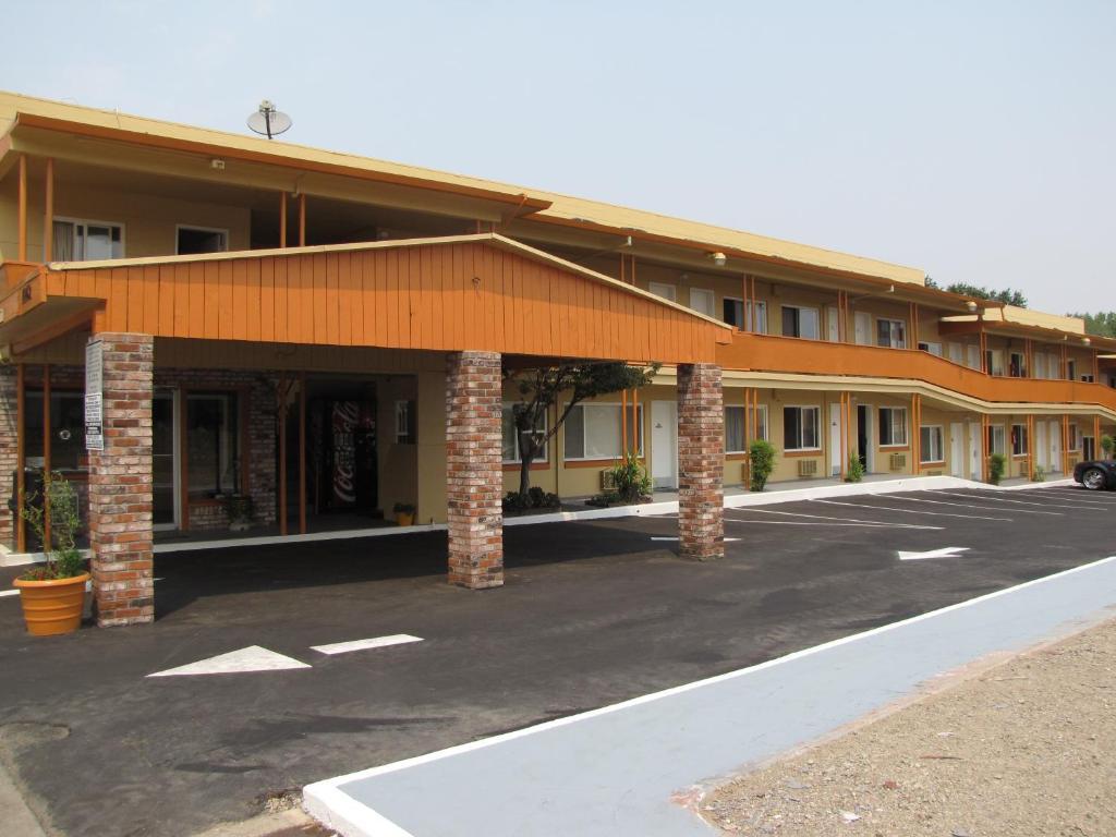 Classic Inn Red Bluff Bagian luar foto
